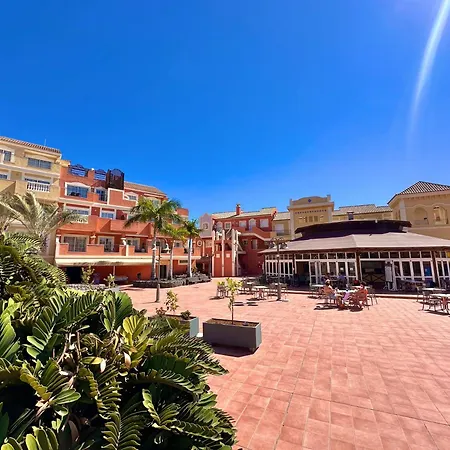Sunset 2 & Heated Pool Apartment Los Cristianos (Tenerife)