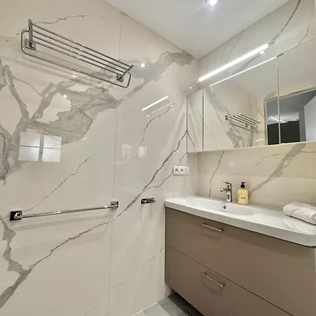 Sunset 2 アパート